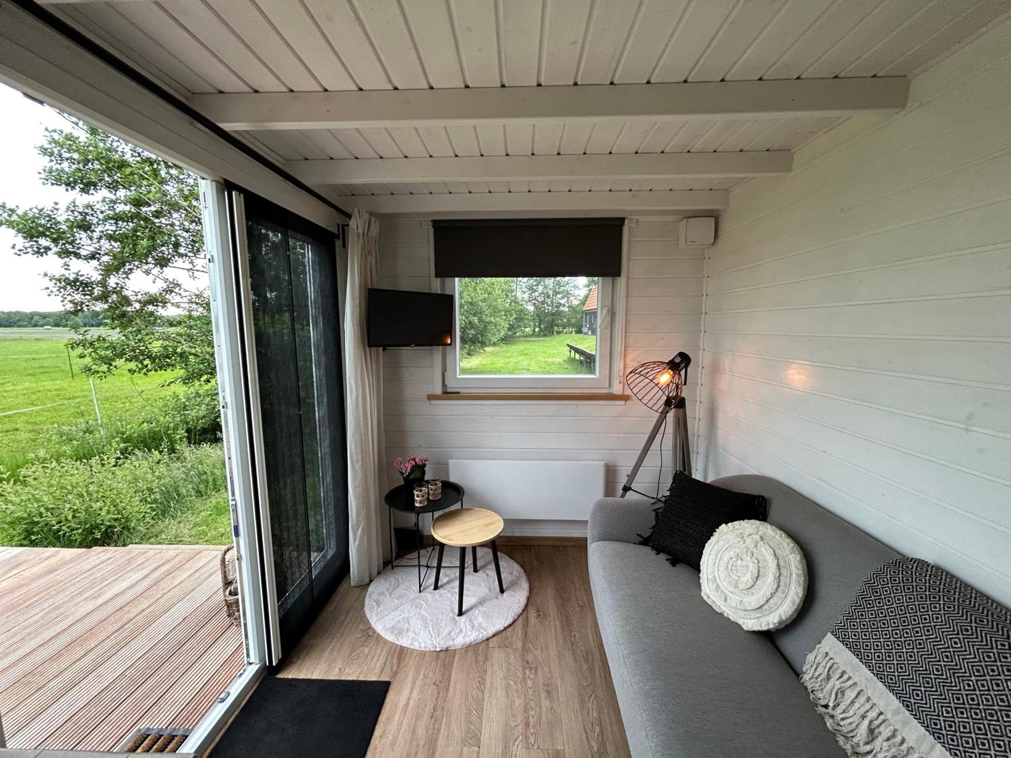 T'Hus Bed & Breakfast Katlijk Esterno foto