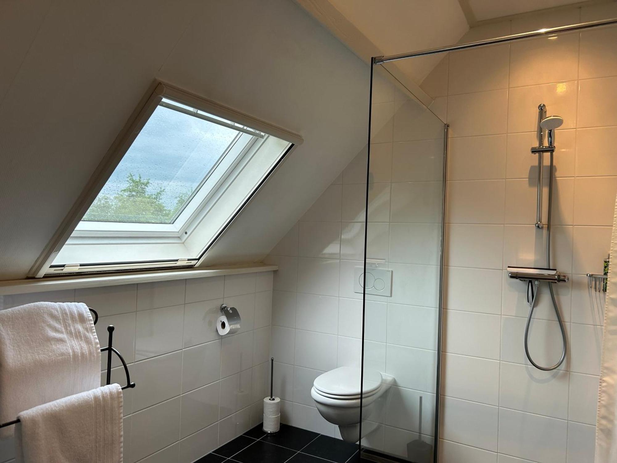 T'Hus Bed & Breakfast Katlijk Esterno foto